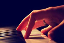 赛后情书：曼联不敌森林全员梦游，皇马绝杀皇社晋级决赛.